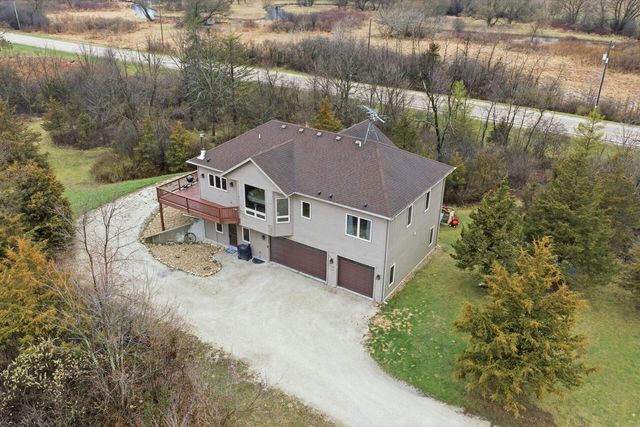 N7026 County Road DD, Burlington, WI 53105