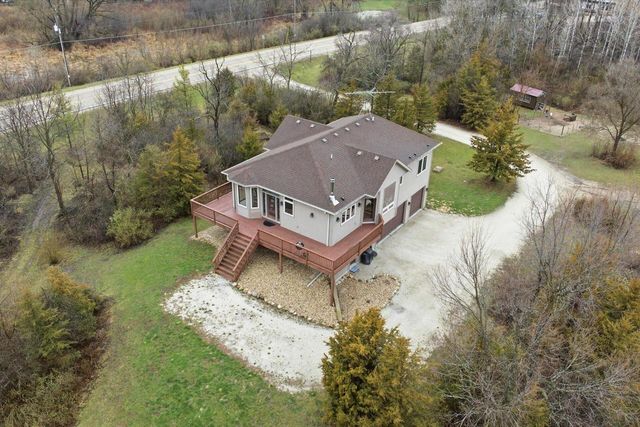 N7026 County Road DD, Burlington, WI 53105