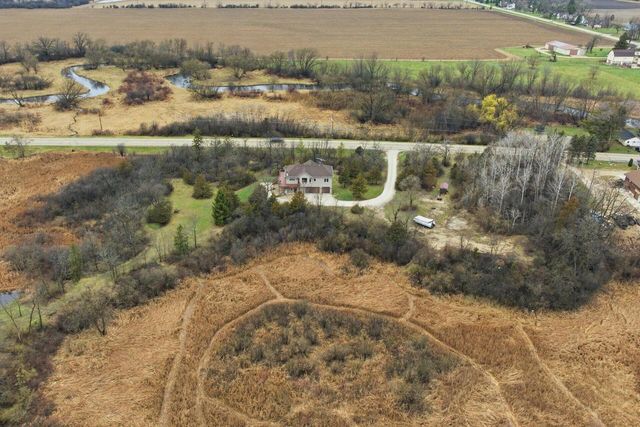 N7026 County Road DD, Burlington, WI 53105