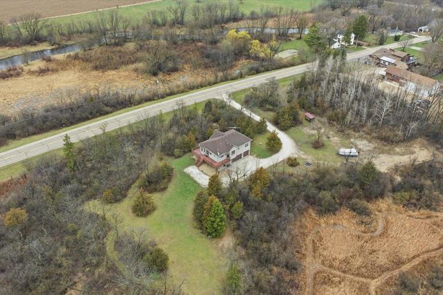 N7026 County Road DD, Burlington, WI 53105