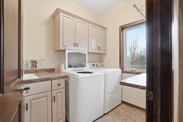 N7026 County Road DD, Burlington, WI 53105