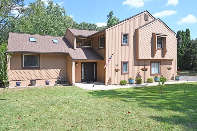 1065 Wilderness Bluff, Tipp City, OH 45371
