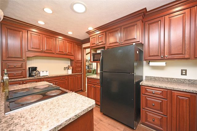 1065 Wilderness Bluff, Tipp City, OH 45371