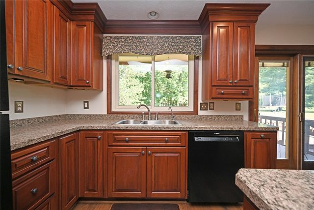 1065 Wilderness Bluff, Tipp City, OH 45371