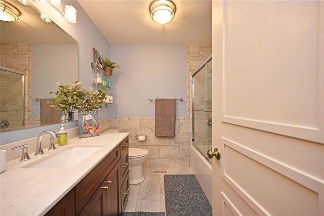 1065 Wilderness Bluff, Tipp City, OH 45371