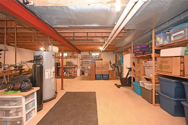 1065 Wilderness Bluff, Tipp City, OH 45371