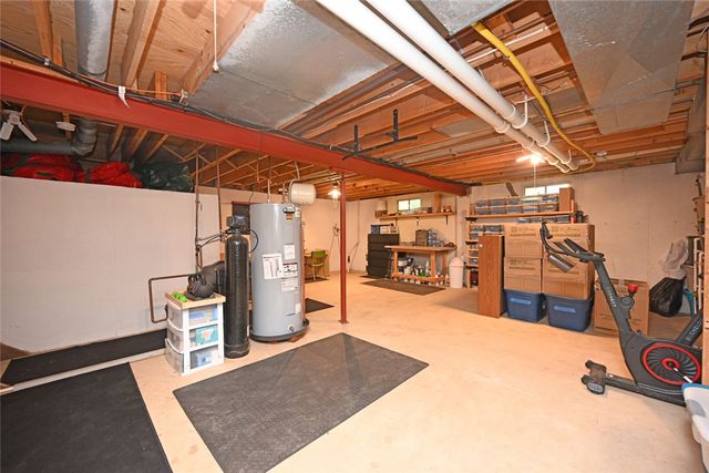 1065 Wilderness Bluff, Tipp City, OH 45371