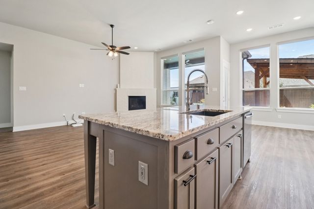 1812 Cypress Gap Trail, Mansfield, TX 76063