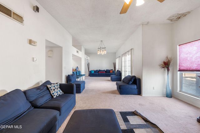 432 RIO ESTANCIA Drive, El Paso, TX 79932