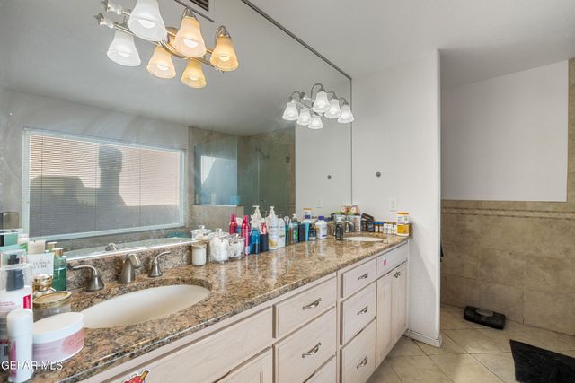 432 RIO ESTANCIA Drive, El Paso, TX 79932