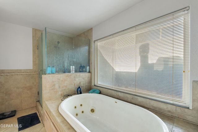 432 RIO ESTANCIA Drive, El Paso, TX 79932