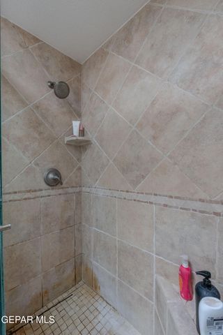 432 RIO ESTANCIA Drive, El Paso, TX 79932