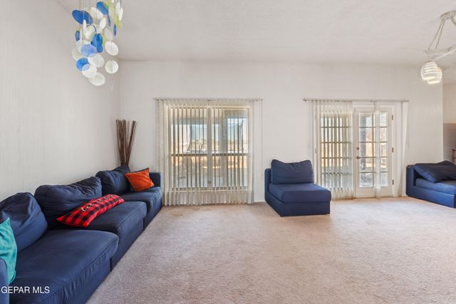 432 RIO ESTANCIA Drive, El Paso, TX 79932