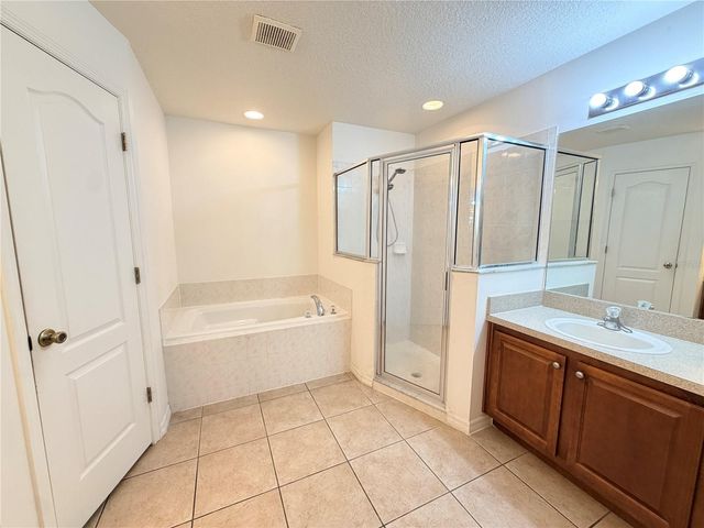 10438 VISTA PINES LOOP, Clermont, FL 34711