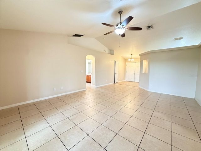 10438 VISTA PINES LOOP, Clermont, FL 34711
