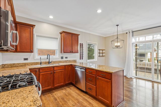 1432 E Katie Lane, Palatine, IL 60074