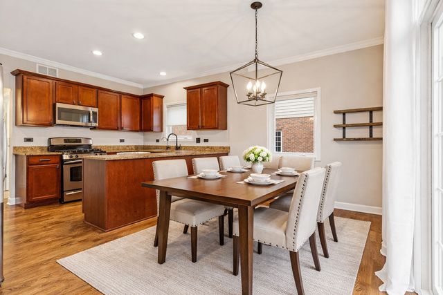 1432 E Katie Lane, Palatine, IL 60074