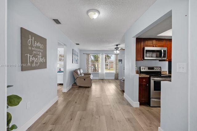 2286 NW 81st Ave, Sunrise, FL 33322