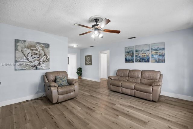 2286 NW 81st Ave, Sunrise, FL 33322