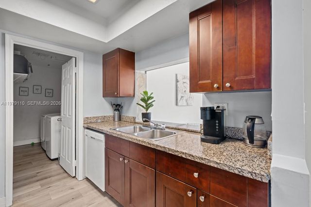 2286 NW 81st Ave, Sunrise, FL 33322