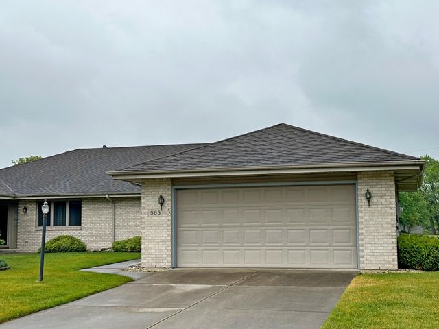 563 Hidden Oak Drive, Hobart, IN 46342