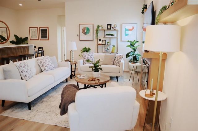 525 Wimbledon Road, Edmond, OK 73003