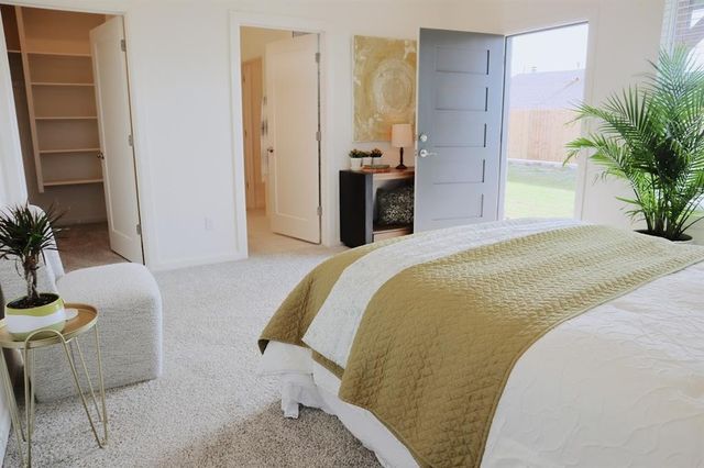 525 Wimbledon Road, Edmond, OK 73003