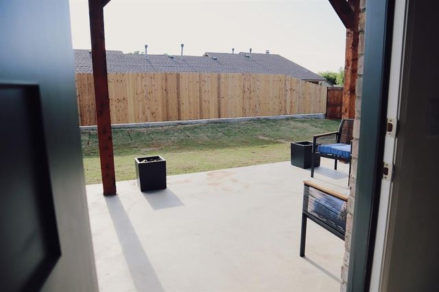 525 Wimbledon Road, Edmond, OK 73003