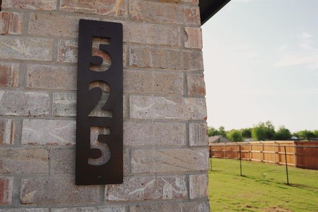 525 Wimbledon Road, Edmond, OK 73003