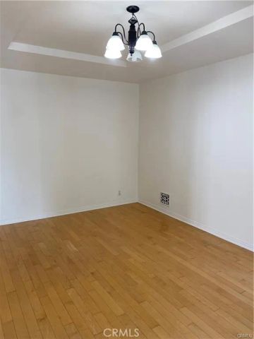 1138 S Stanley Avenue, Los Angeles, CA 90019