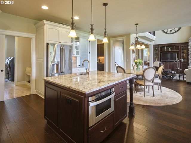 8000 Ne 211TH Ave, Vancouver, WA 98682