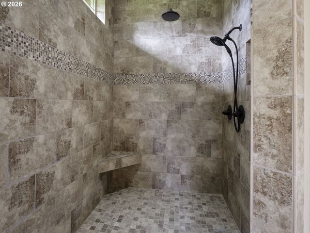 8000 Ne 211TH Ave, Vancouver, WA 98682