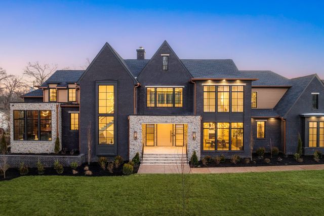 325 Gun Club Rd, Nashville, TN 37205