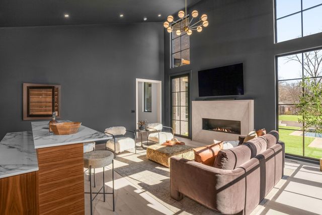 325 Gun Club Rd, Nashville, TN 37205