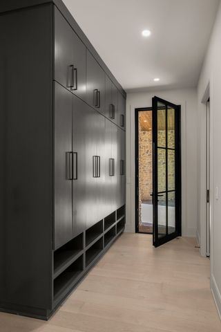 325 Gun Club Rd, Nashville, TN 37205