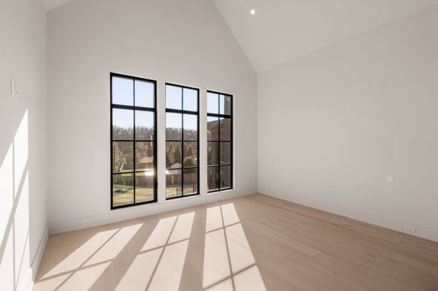 325 Gun Club Rd, Nashville, TN 37205