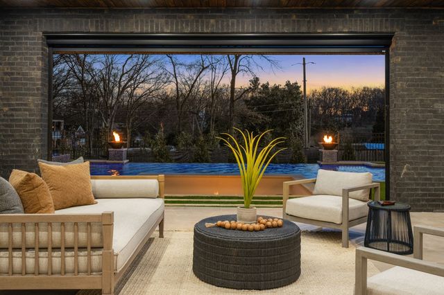 325 Gun Club Rd, Nashville, TN 37205