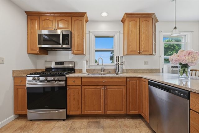 9 Thayer Avenue, Auburn, MA 01501