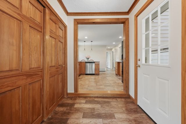 9 Thayer Avenue, Auburn, MA 01501