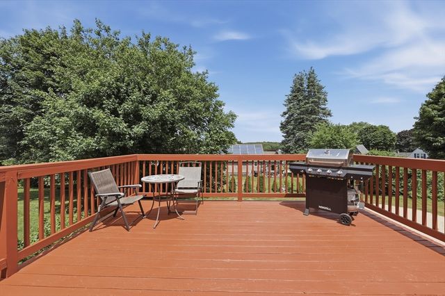 9 Thayer Avenue, Auburn, MA 01501