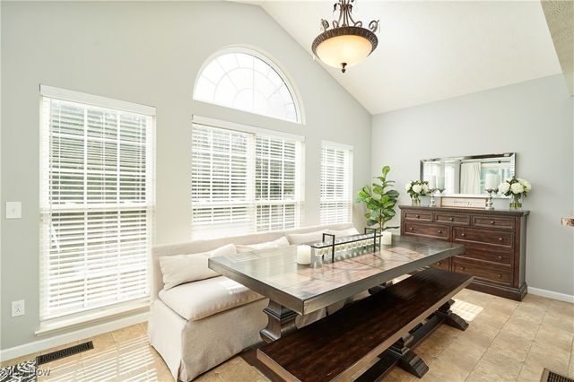 31 Westwick Way, Copley, OH 44321