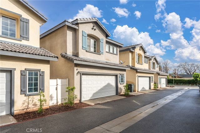 507 Villa Way, Colton, CA 92324