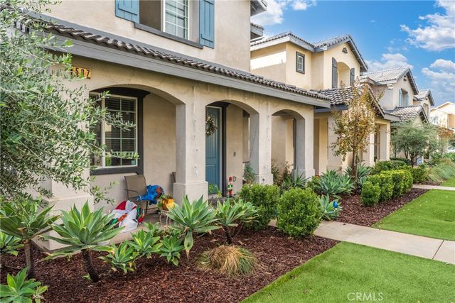 507 Villa Way, Colton, CA 92324