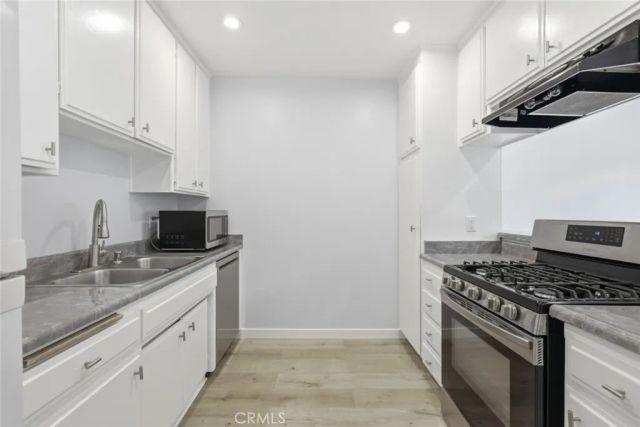 6245 Woodman Avenue 209, Valley Glen, CA 91401