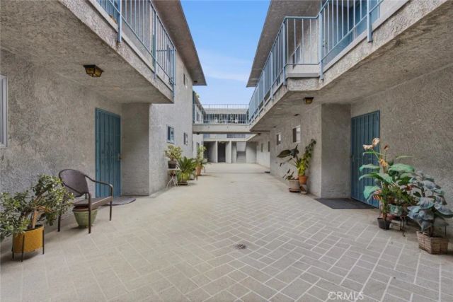 6245 Woodman Avenue 209, Valley Glen, CA 91401