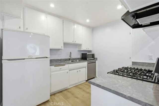 6245 Woodman Avenue 209, Valley Glen, CA 91401