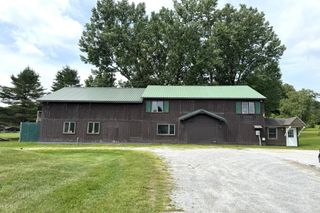 2631 North Grove Street, Rutland City, VT 05701