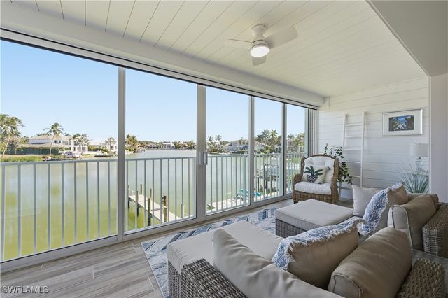 1910 Gulf Shore BLVD N 208, Naples, FL 34102