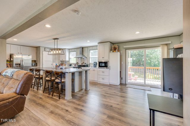 215 Wayland Boulevard, Bulls Gap, TN 37711