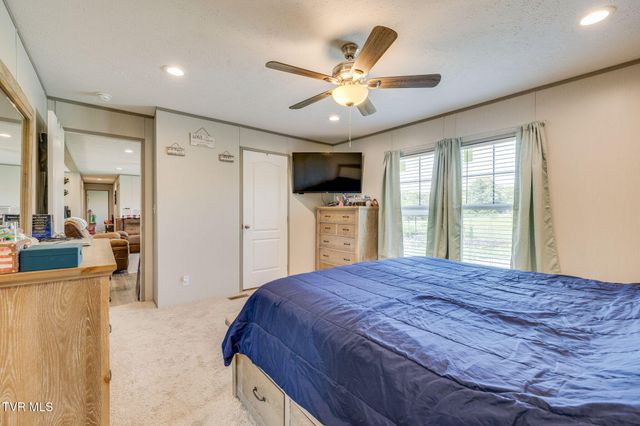 215 Wayland Boulevard, Bulls Gap, TN 37711